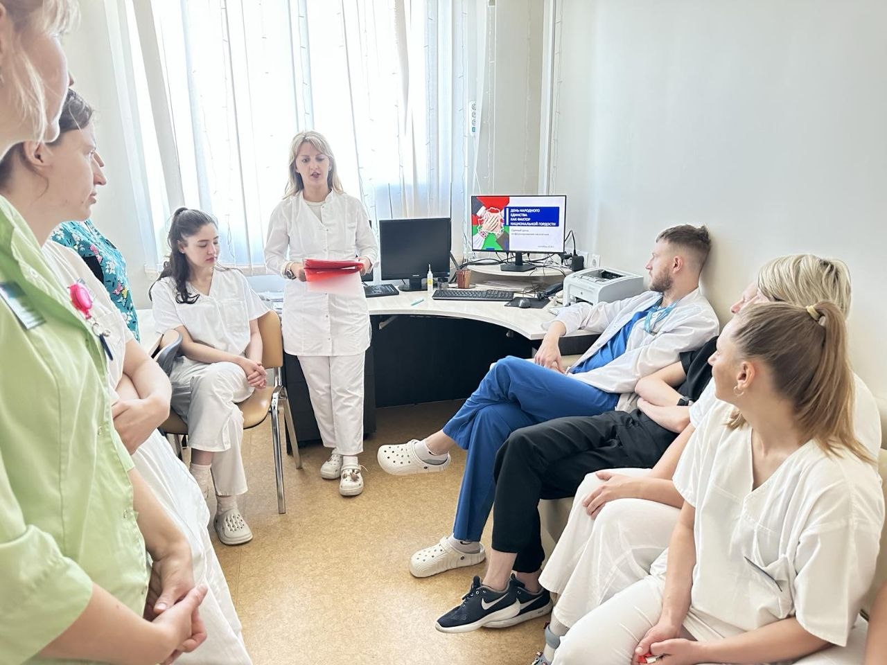 10 сентября, в преддверии Дня народного единства, в 5-й городской клинической больнице во всех подразделениях прошёл единый день информирования.