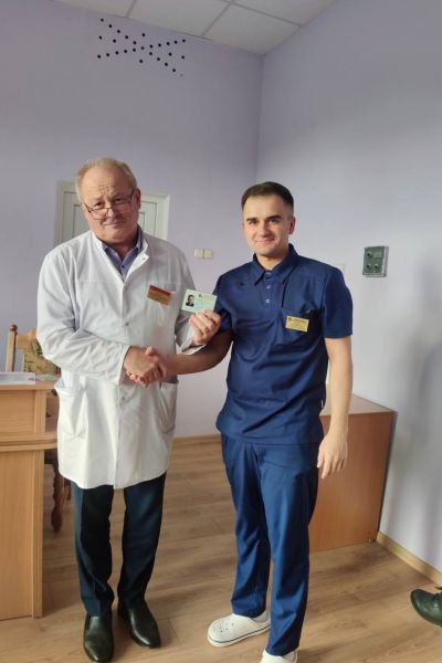 photo 5210674218255716119 y