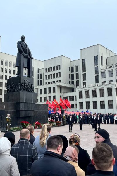 photo 5217654983220727586 y