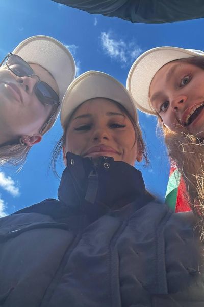 photo 5217654983220727589 y