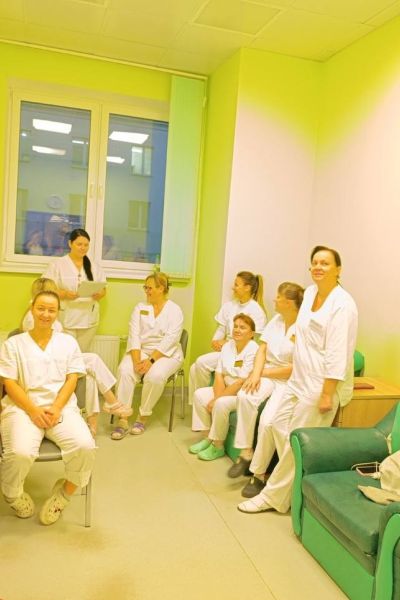 photo 5258461970011196556 y