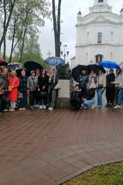 photo 5281009500339435765 y