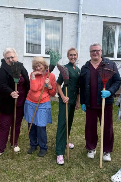 photo 5404321477449946633 y