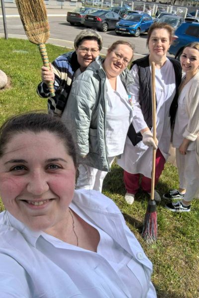 photo 5404321477449946635 y