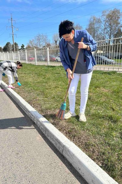 photo 5404321477449946640 y